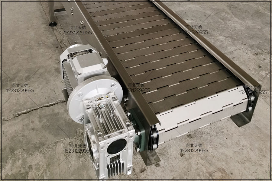 鏈板輸送機(jī)